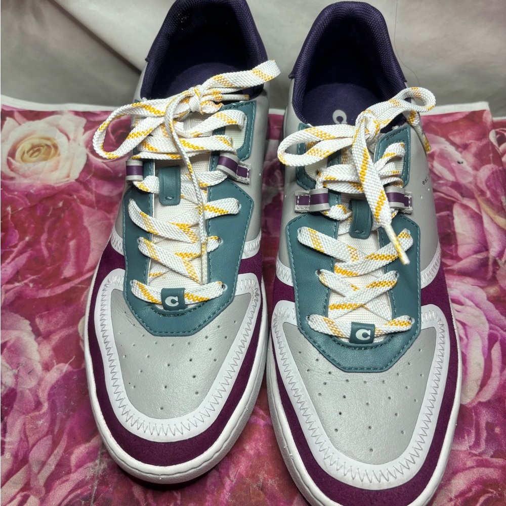 Women’s size 10 coach shoes - Picture 6 of 9